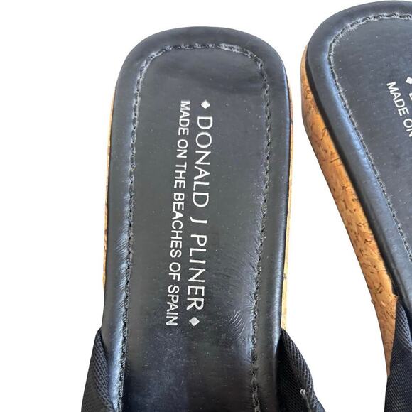 VTG. Y2K DONALD PLINER BLACK BOW TIE WEDGE SANDALS SIZE 10 1/2 NEW. - Picture 5 of 8